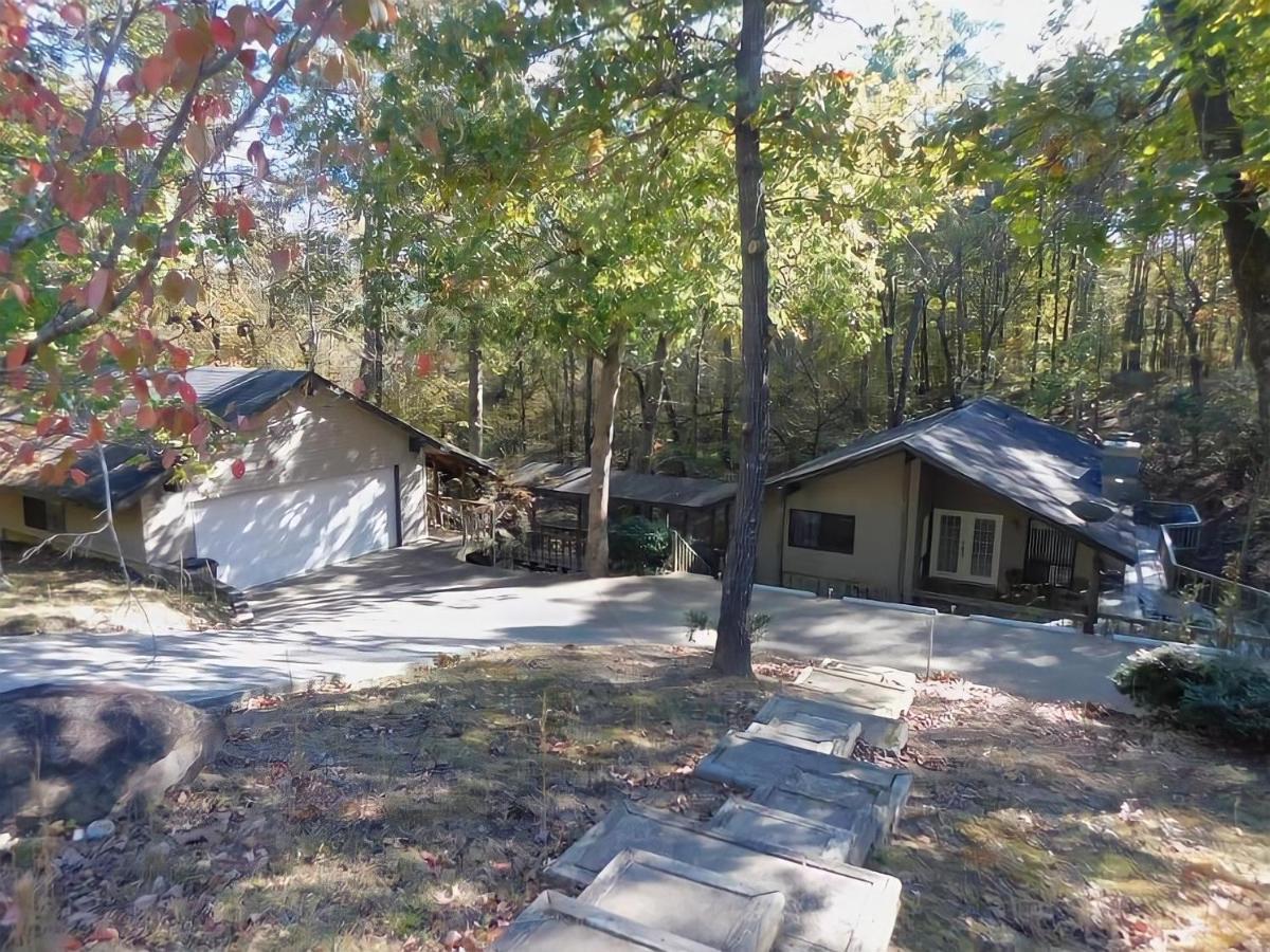 Secluded Home With Mini Waterfall And A Creek In Χοτ Σπρινγκς Εξωτερικό φωτογραφία